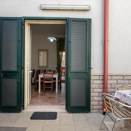 Casa Vacanze Kalocéri Torre dell'Orso Exterior foto